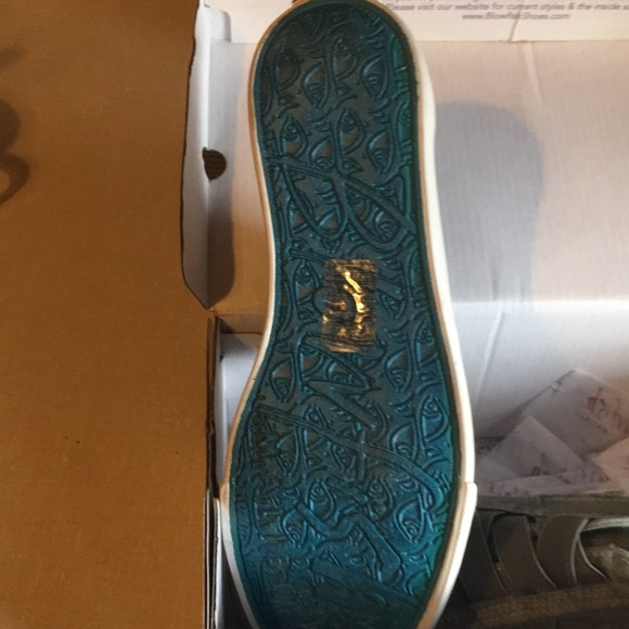 FLASH SALE!!!! Blowfish Malibu sneakers NEW - Picture 3 of 5